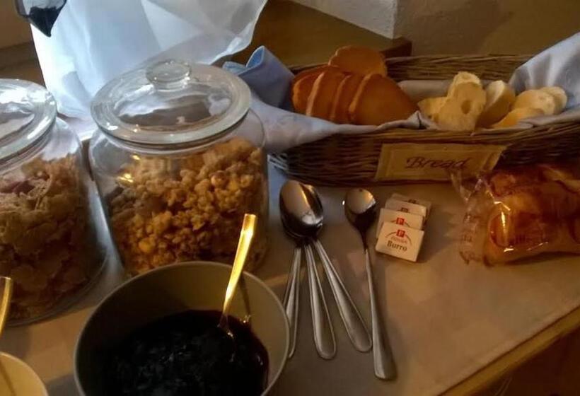 غرفة عائلية, Castelcharme B&b