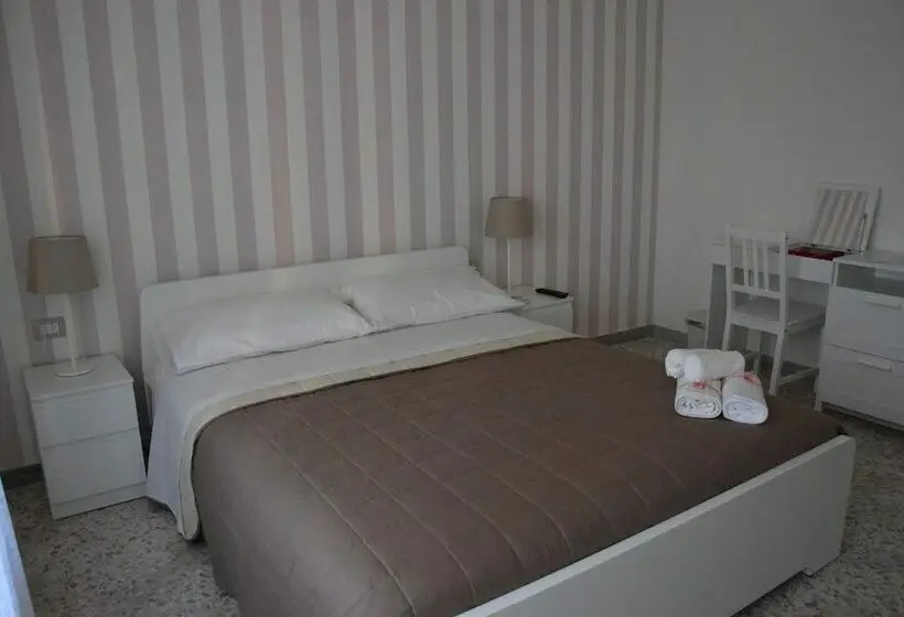 اتاق استاندارد چهار تخته, San Lorenzo