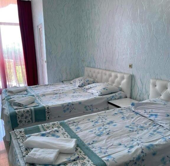 Triple Room Sea View, Georgia