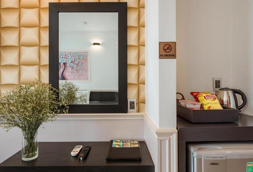 اتاق سوپریور با تخت بزرگ, Levan