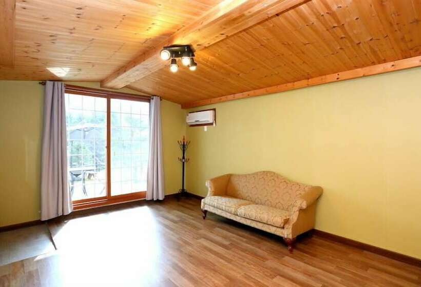 חדר סטנדרט, Pinearoma Pension