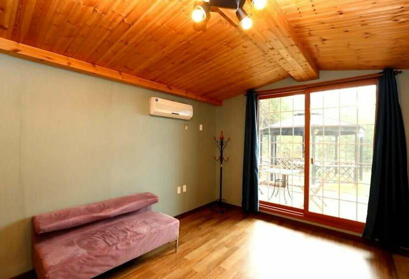 חדר סטנדרט, Pinearoma Pension