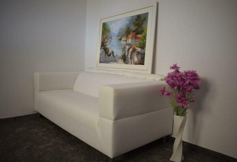 اتاق استاندارد, Saint Michael   Garni