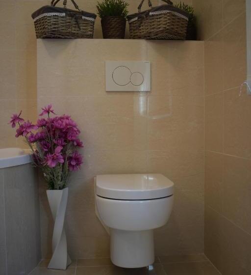 اتاق لوکس, Saint Michael   Garni