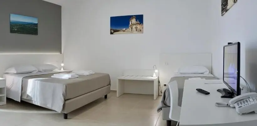 Standard Triple Room with Terrace, Southeast