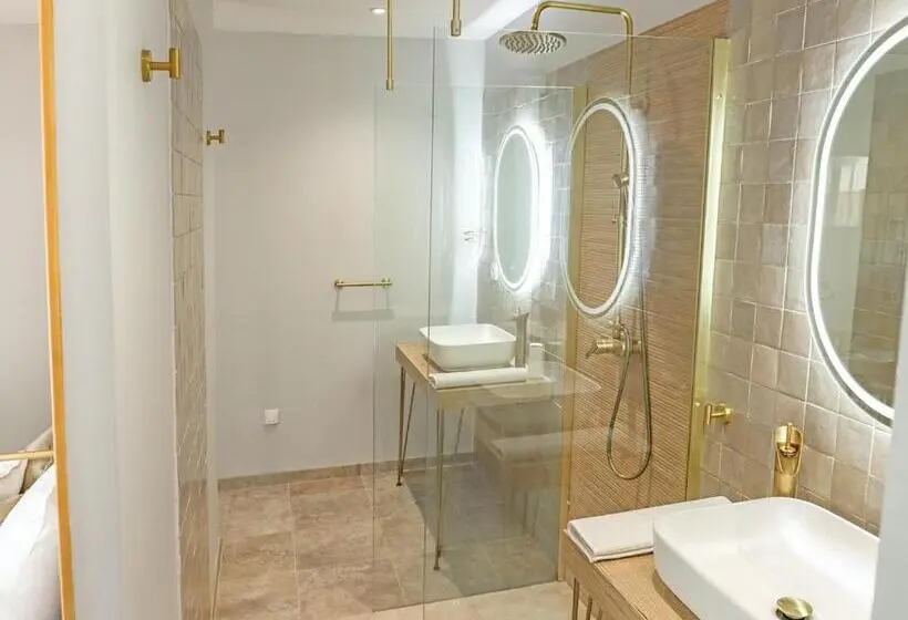 ハイドロマッサージバス付きスイート, Les Gîtes De Laure   L Eden Romantique, Chambres Hôtes, Spa Privé, Couloir De Nage, Adults Only