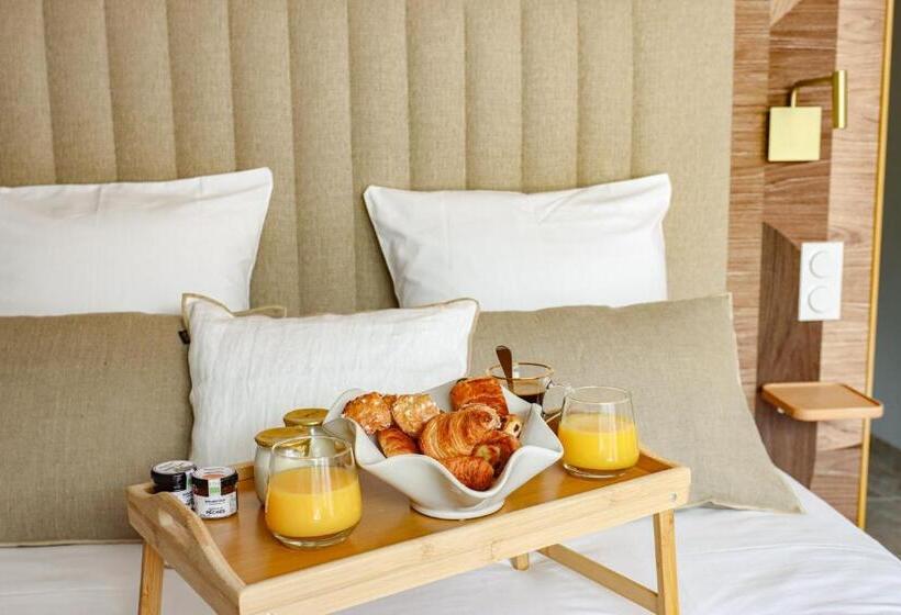 Люкс с гидромассажем, Les Gîtes De Laure   L Eden Romantique, Chambres Hôtes, Spa Privé, Couloir De Nage, Adults Only