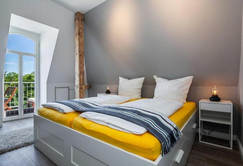 1 Bedroom Apartment Lake View, App Romina