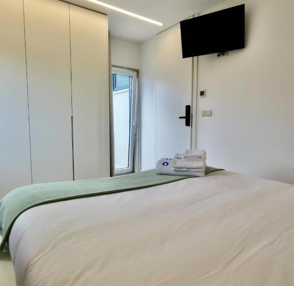 バス共有のスタンダードルーム, Cidade Alojamento