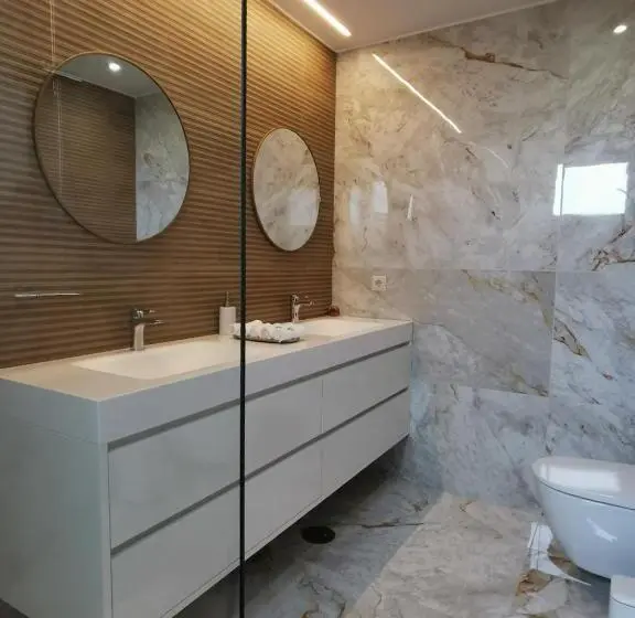 اتاق استاندارد با سرویس بهداشتی مشترک, Cidade Alojamento