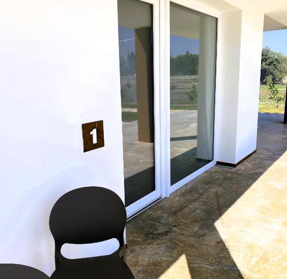 غرفة قياسية سرير كينج, Agricola Chiani