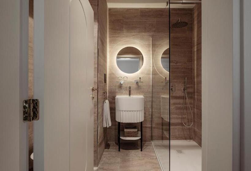 اتاق استاندارد, San Karlu