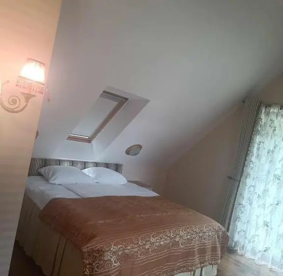 استودیوی استاندارد, Vila Mažoji Apartamentai