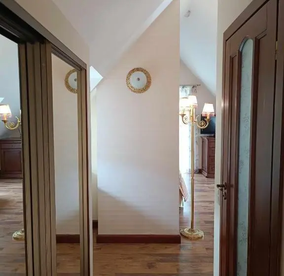 استودیوی استاندارد, Vila Mažoji Apartamentai