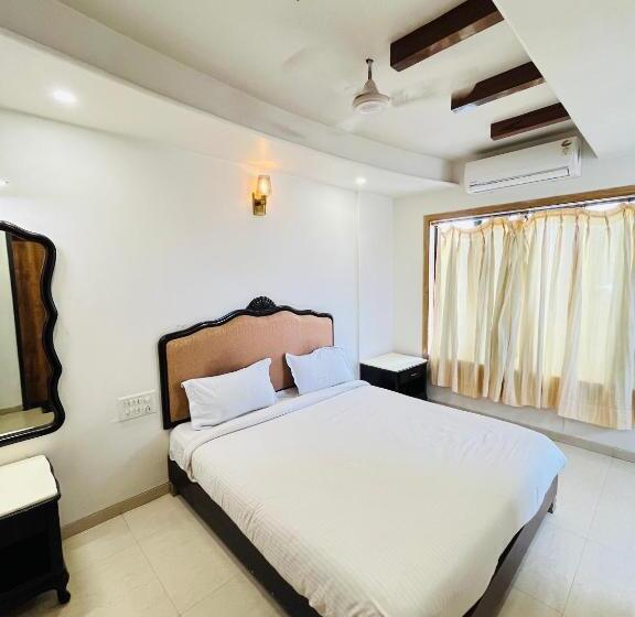 غرفة سوبيريور عائلية, Metro Hotel Nathdwara , 500mtr 10min Walking From Shreenathji Temple