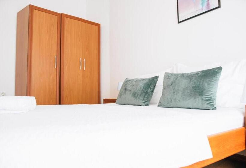 آپارتمان 1 خوابه با بالکن و چشمانداز دریا, Premium Apartments