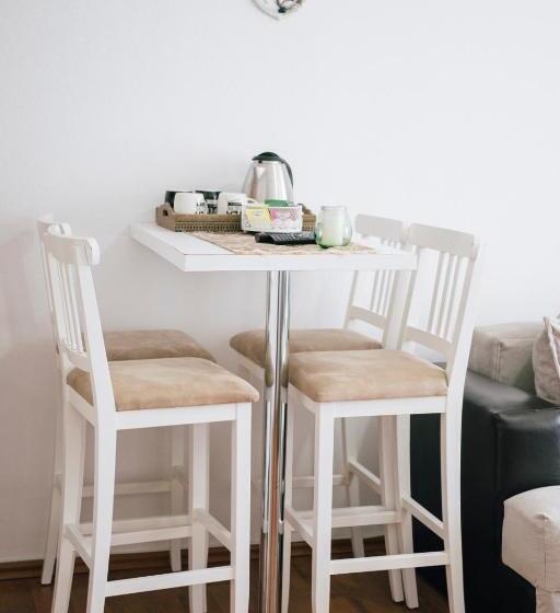 آپارتمان 1 خوابه با بالکن و چشمانداز دریا, Premium Apartments