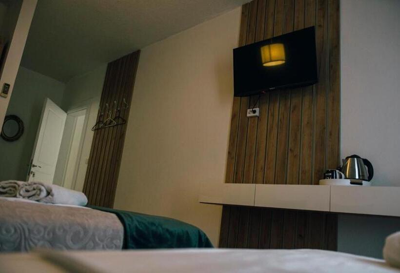 اتاق استاندارد چهار تخته با چشمانداز دریا, Premium Apartments