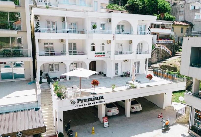 اتاق لوکس با بالکن و چشمانداز دریا, Premium Apartments