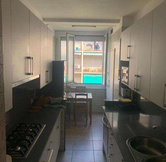 اتاق استاندارد, Habitacion Privada En Piso Compartido Lepanto