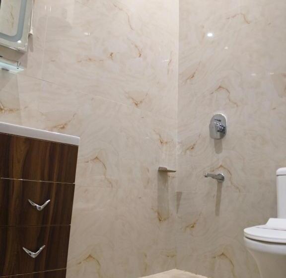 스탠다드 룸 킹사이즈 침대, Blu Breeze