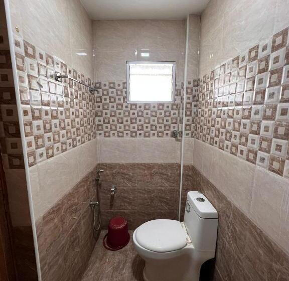 غرفة ديلوكس, Safra