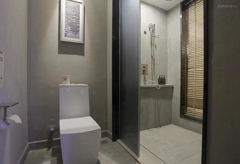 Номер Стандартный с Видом, Mehood Lestie Hotel   Xi An Jiaotong University Xijing Hospital Changle Park Metro Station