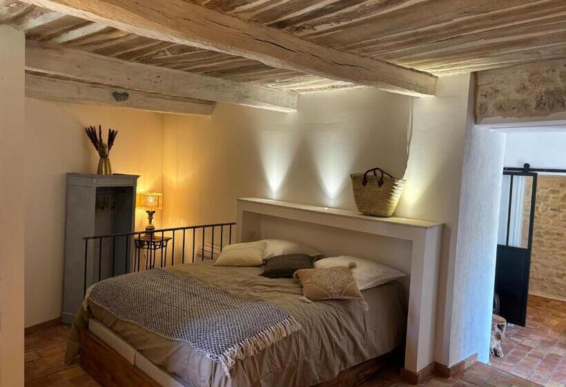 Номер Deluxe, L Ostau De La Treille