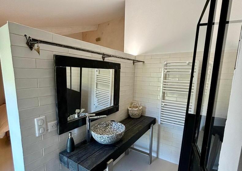 Номер Стандарт, L Ostau De La Treille