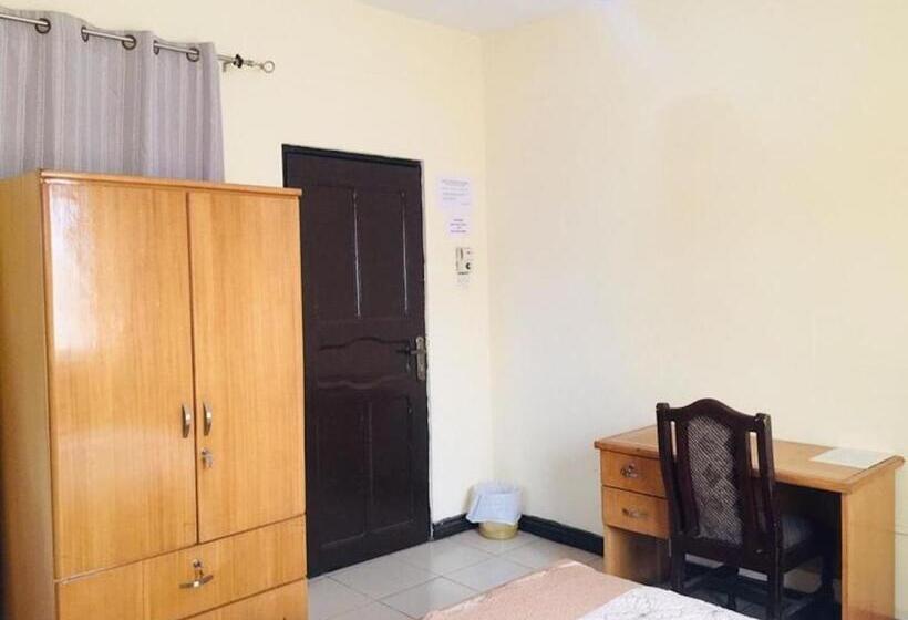 Standard-huone, Room In Bb   Single Room   Ground Floor In Accra