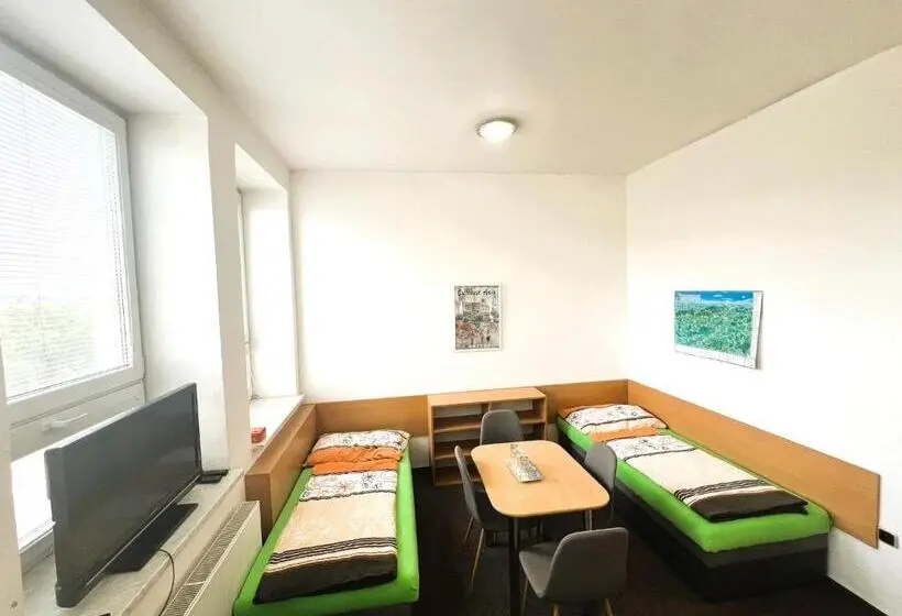 スタンダード4人部屋, Statek Mutěnice