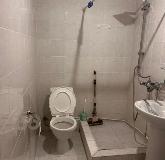 Chambre Familiale, Cascade