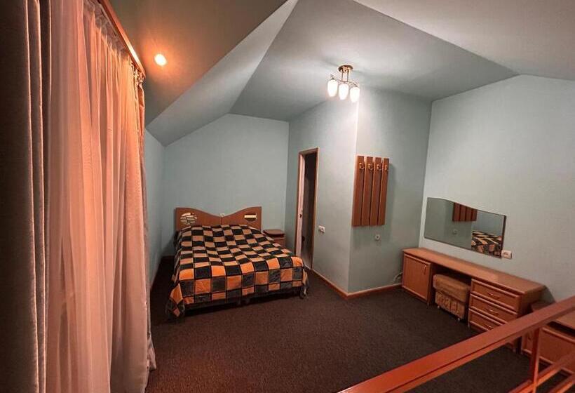 标准间带阳台, Cascade