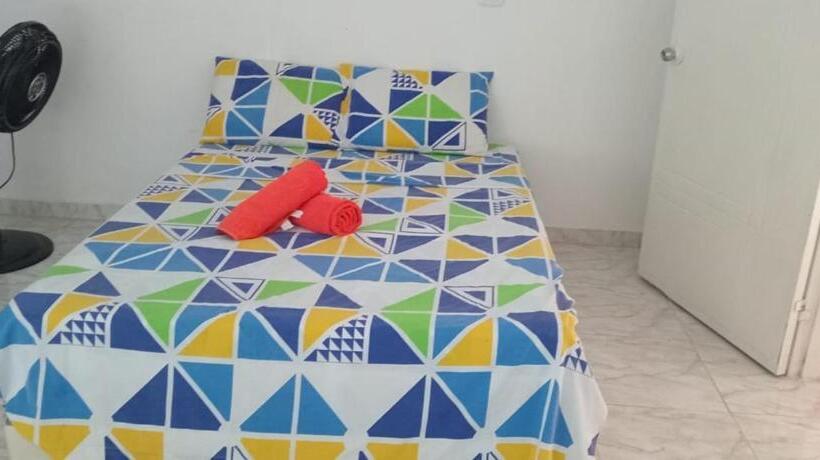 Номер Стандарт Трехместный, Hostal La Gran Ceci