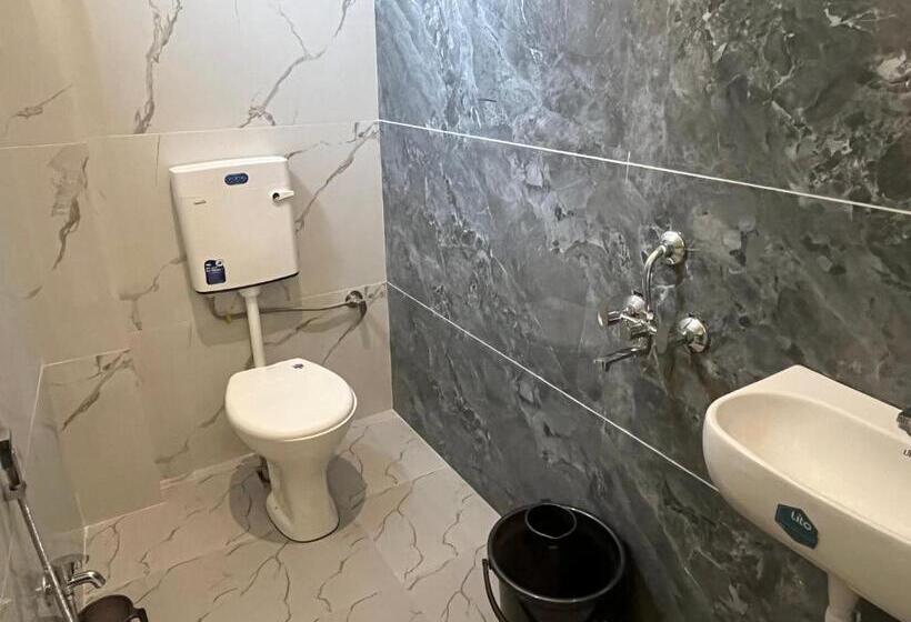 חדר דלוקס, Shivashray Luxury Stays & Inn