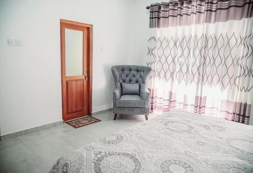 Chambre Triple Standard, The Elegance