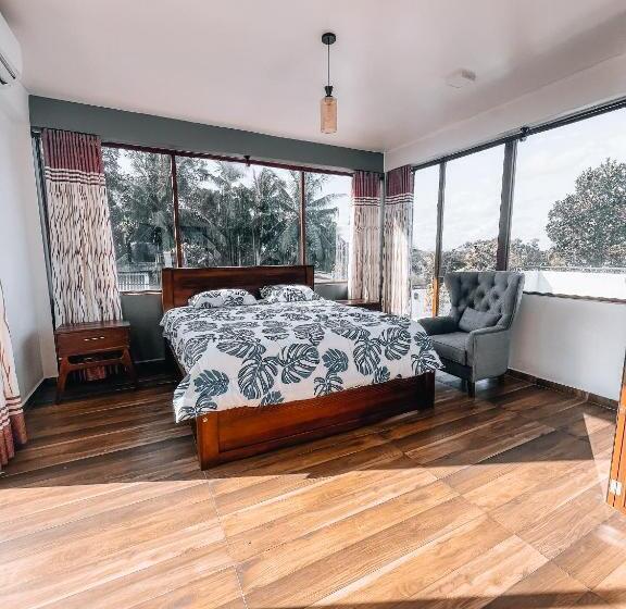 Chambre Triple Standard, The Elegance