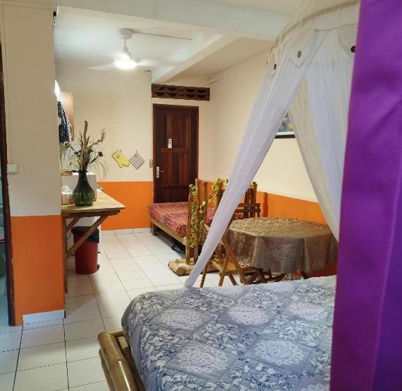 اتاق خانوادگی, Tikazalou Eco Hostel