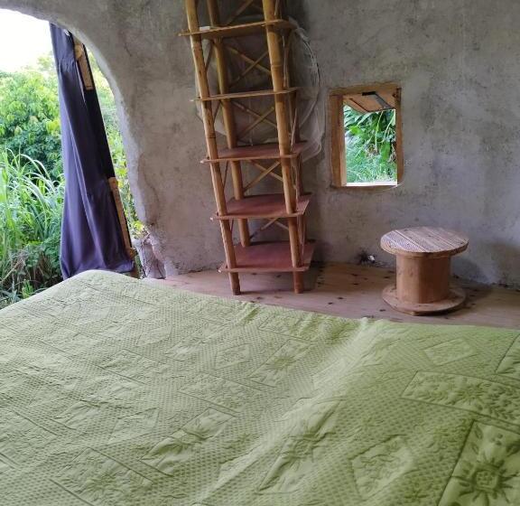 اتاق استاندارد با چشمانداز باغ, Tikazalou Eco Hostel