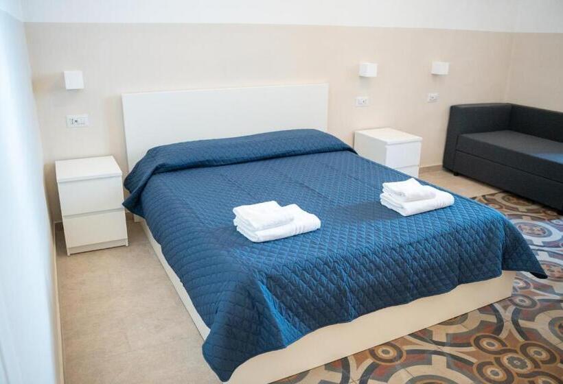 חדר משפתחתי סופריור, Principe Amedeo 93