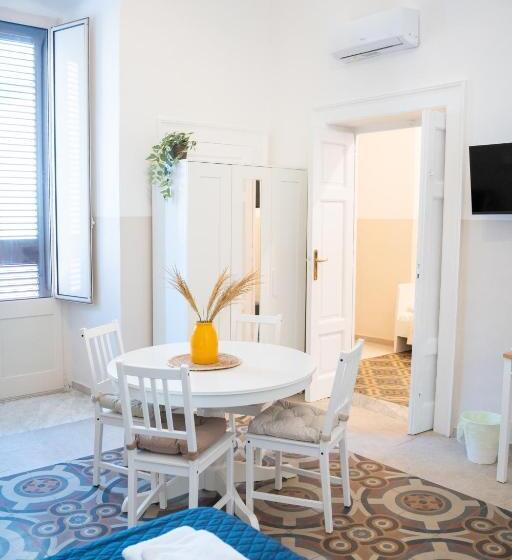 חדר משפתחתי סופריור, Principe Amedeo 93