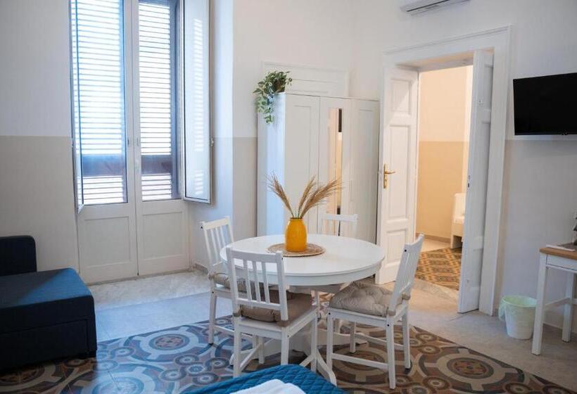 חדר משפתחתי סופריור, Principe Amedeo 93