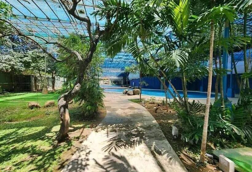 1 Bedroom Apartment City View, Chill Spot Staycation In Pasig