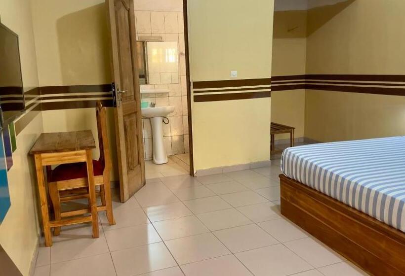 اتاق لوکس, Résidence Fafa