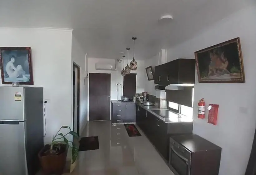 ２ベッドルーム家族用アパートメント, White Diamond Apartments