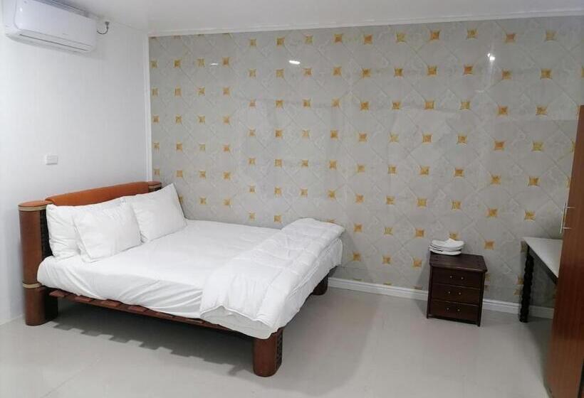 Семейные Апартаменты 3 Спальни, White Diamond Apartments