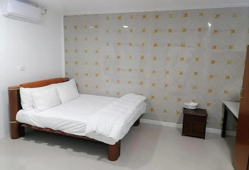 ２ベッドルーム家族用アパートメント, White Diamond Apartments