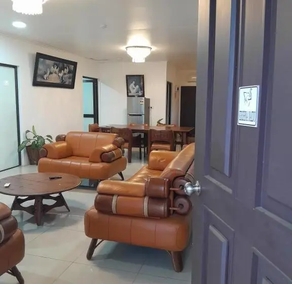 ２ベッドルーム家族用アパートメント, White Diamond Apartments