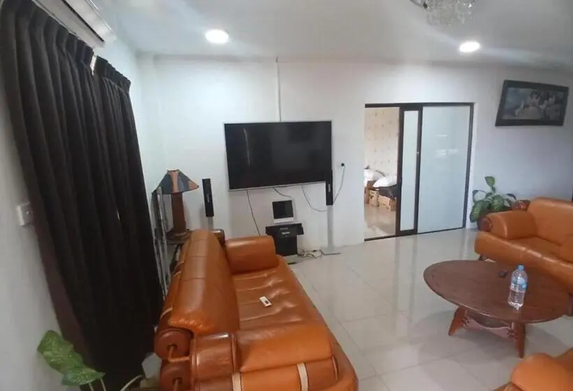２ベッドルーム家族用アパートメント, White Diamond Apartments