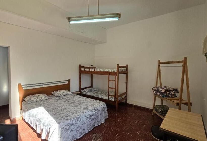 اتاق استاندارد چهار تخته, Tagua Hospedaje